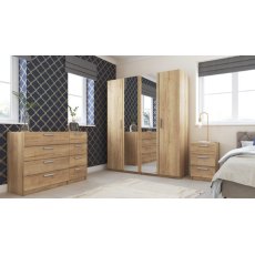 Premiun British Collection Watkins 3 Drawer Bedside
    
            

        
            
 