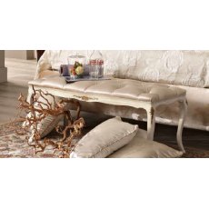 Saltarelli Alba Plain Bench.