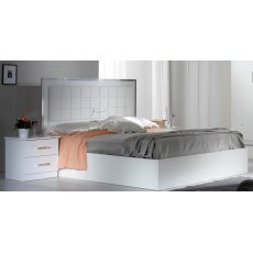 Ben Company Ambra White Bedroom Set
