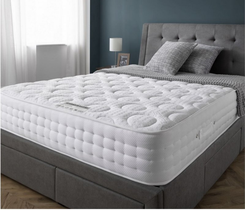 Julian Bowen JULIAN BOWEN CAPSULE GEL LUXURY MATTRESS 135CM