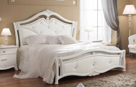 Saltarelli Mobili Saltarelli Giulia Letto Bed with Studded Headboard and Footboard