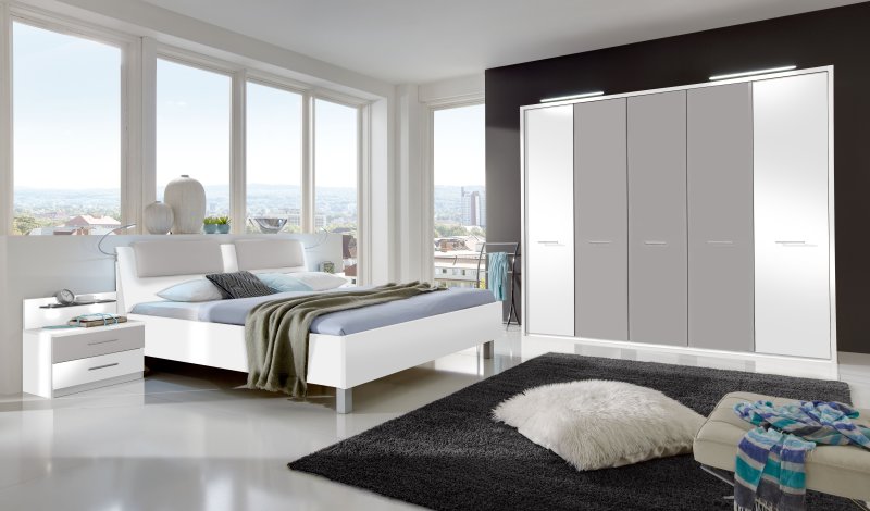 Wiemann German Furniture Wiemann Portland 5 Door Hinged Wardrobe with 3 Centre Door in Highlight Colour and 2 Doors in Carcase Colour