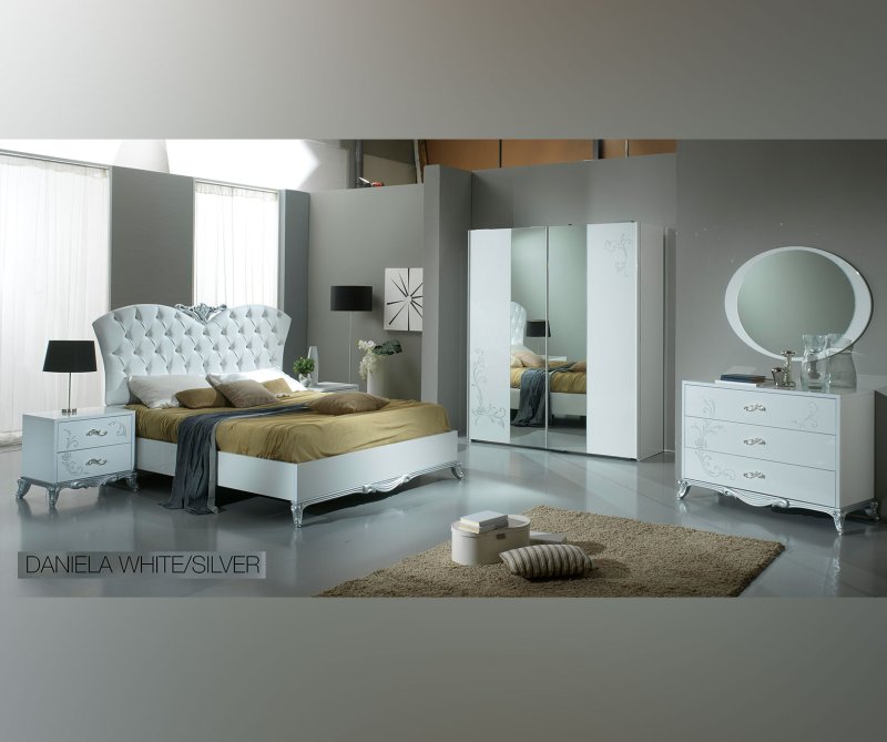 Ben Company Ben Company Daniela White and Silver Bedroom Set