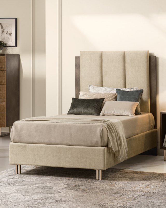 Arredoclassic Arredoclassic Adora Fiamma Upholstered Bed